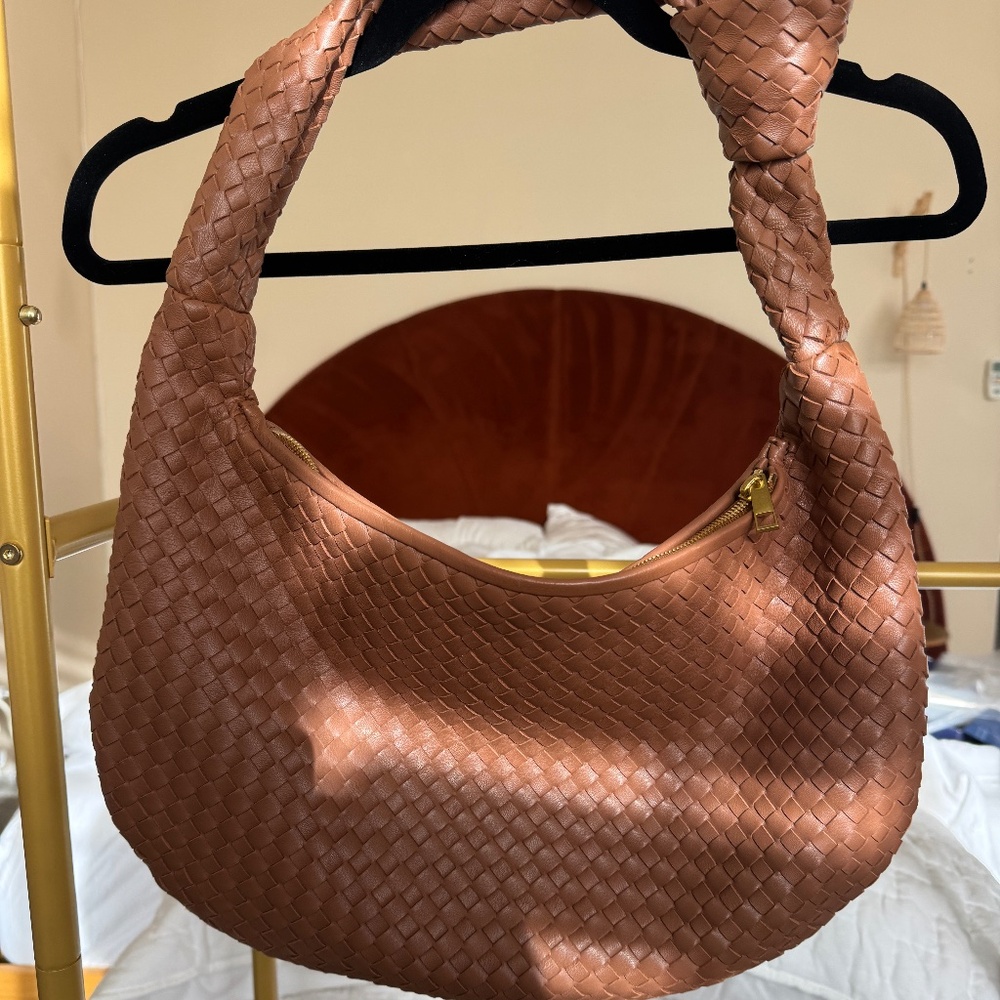 EUC Quince Italian Leather woven shoulder bag